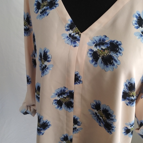 LOFT floral long sleeve blouse - Picture 5 of 8
